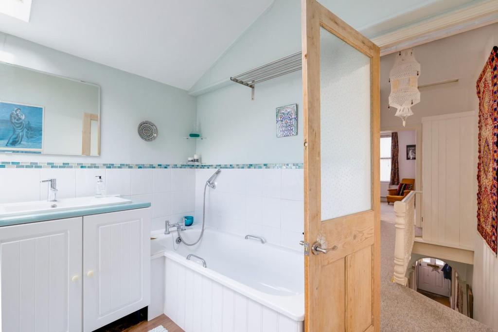 104 cotswold rd43.jpg