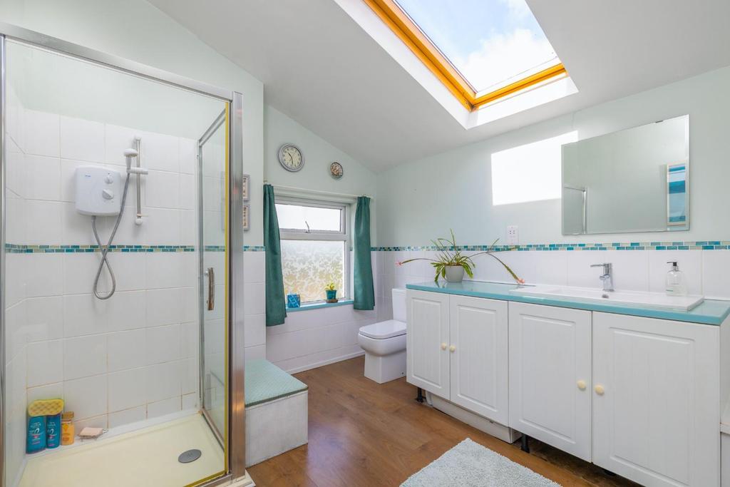 104 cotswold rd41.jpg