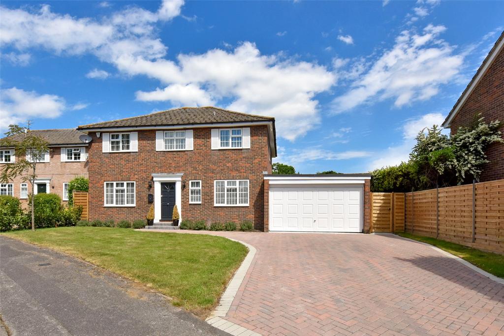 Illingworth, Windsor, Berkshire, SL4 5 bed detached house £3,950 pcm