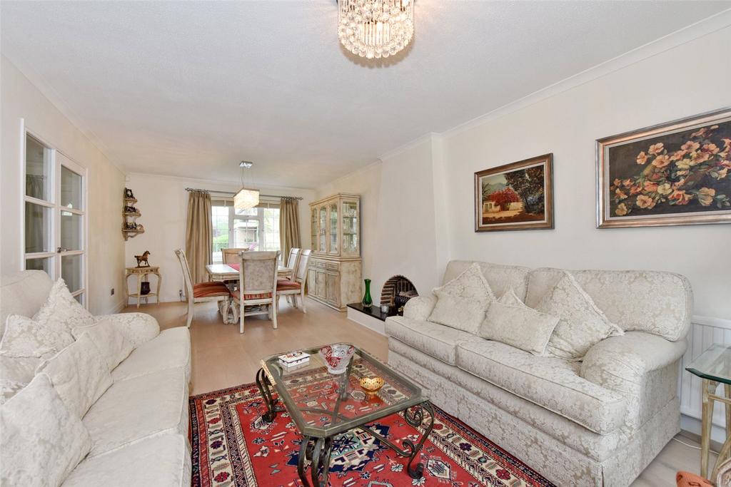 Illingworth, Windsor, Berkshire, SL4 5 bed detached house £3,950 pcm