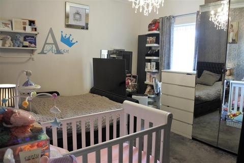 286 Oldham Road, Ashton-under-lyne, OL7 9AZ