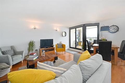 2 bedroom apartment for sale - Chart House, Burrells Wharf Square, E14
