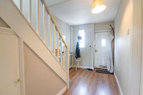 3 bedroom semi-detached house for sale - Stirling Avenue, Leamington Spa