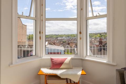 98 Quantock Road, Bristol, BS3 4PE