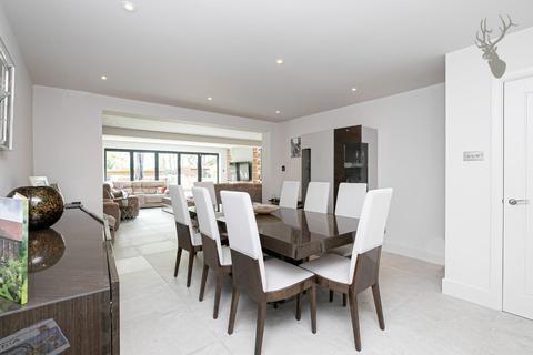 67 Grange Crescent, Chigwell, IG7 5JD