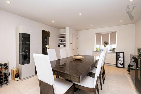 67 Grange Crescent, Chigwell, IG7 5JD