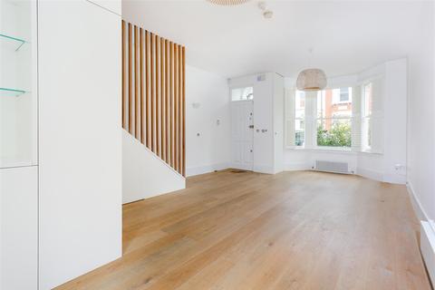 4 bedroom house to rent - Ingham Road, West Hampstead NW6