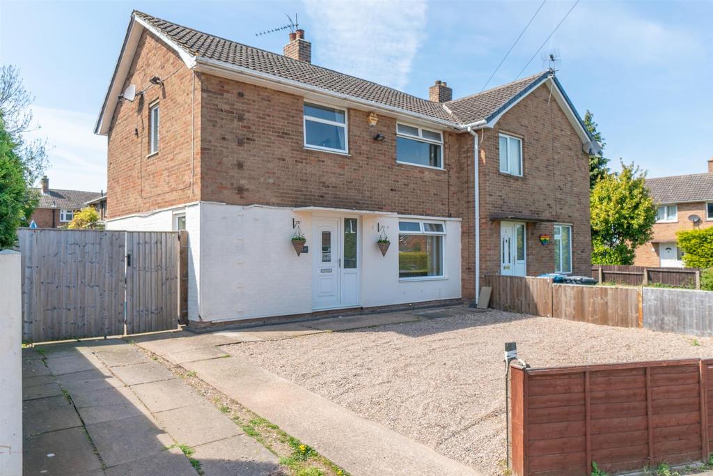 Woodview, Cotgrave, Nottingham 3 bed semidetached house £180,000