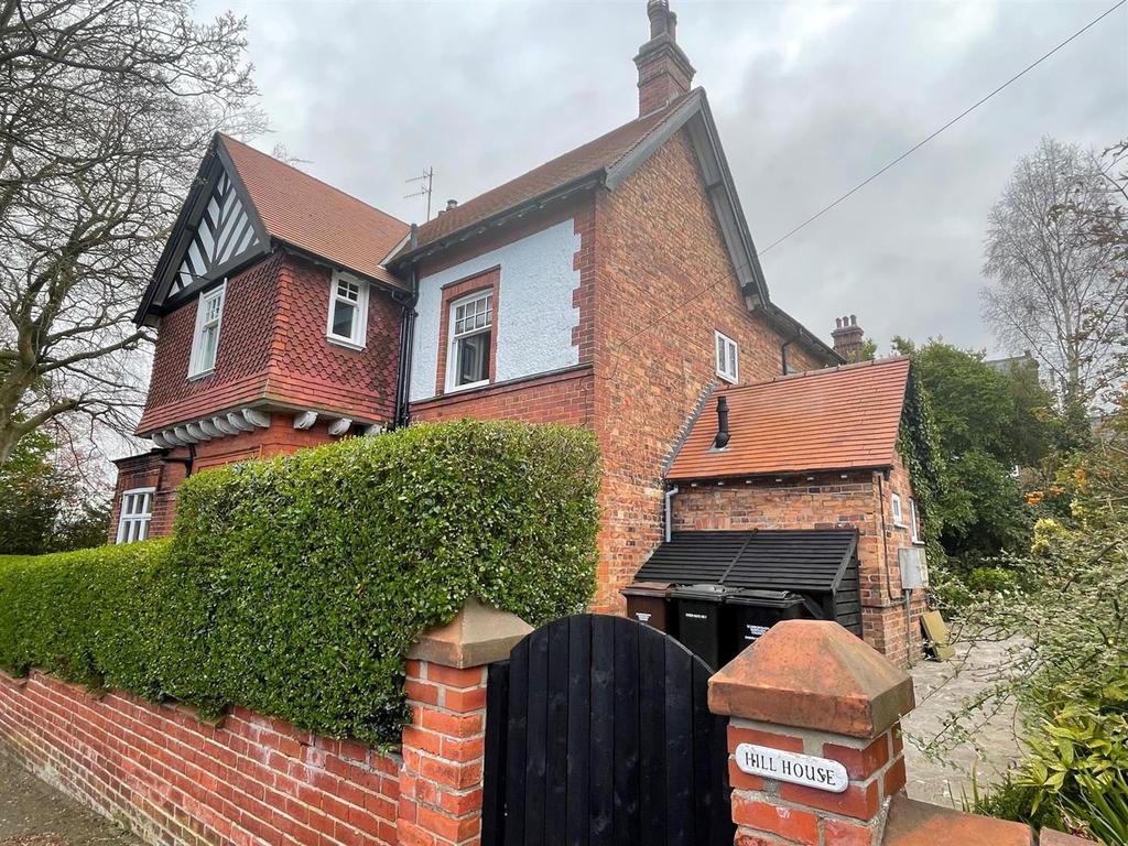 Side of house.jpg