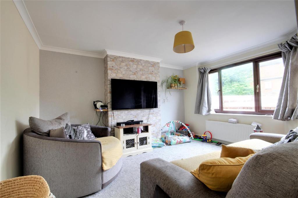 Delkin Road, Tilsdown, Dursley 3 bed semidetached house £295,000