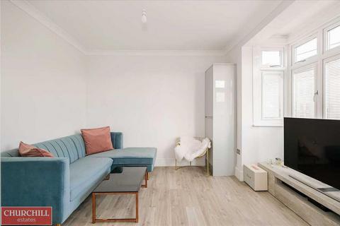 Flat 2, 2 Overton Road, London, E10 7NN
