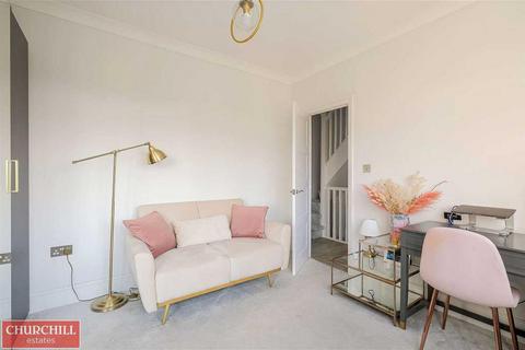 Flat 2, 2 Overton Road, London, E10 7NN