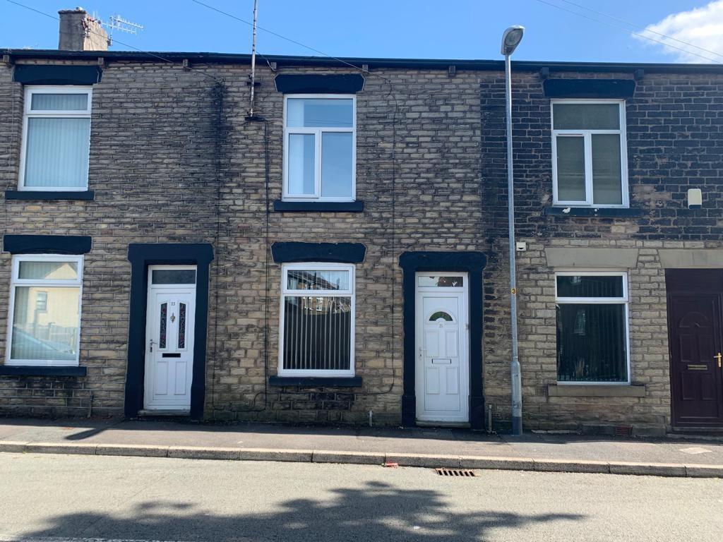 Victoria Street, Lees, Oldham 2 bed terraced house £129,950