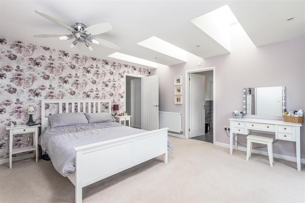 220519 - 39 Brecon Way, Bedford - 10.jpg