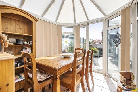 15 Keysoe Road, Thurleigh, Bedford, MK44 2DY