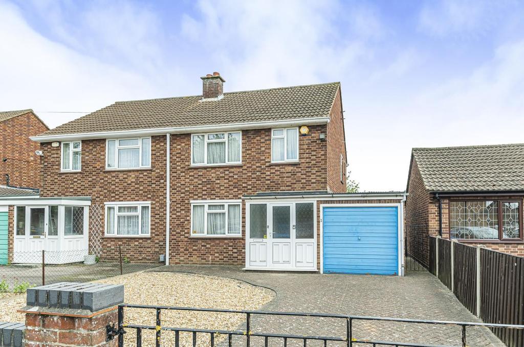Springfield Avenue, Kempston, Bedford 3 bed semidetached house £290,000