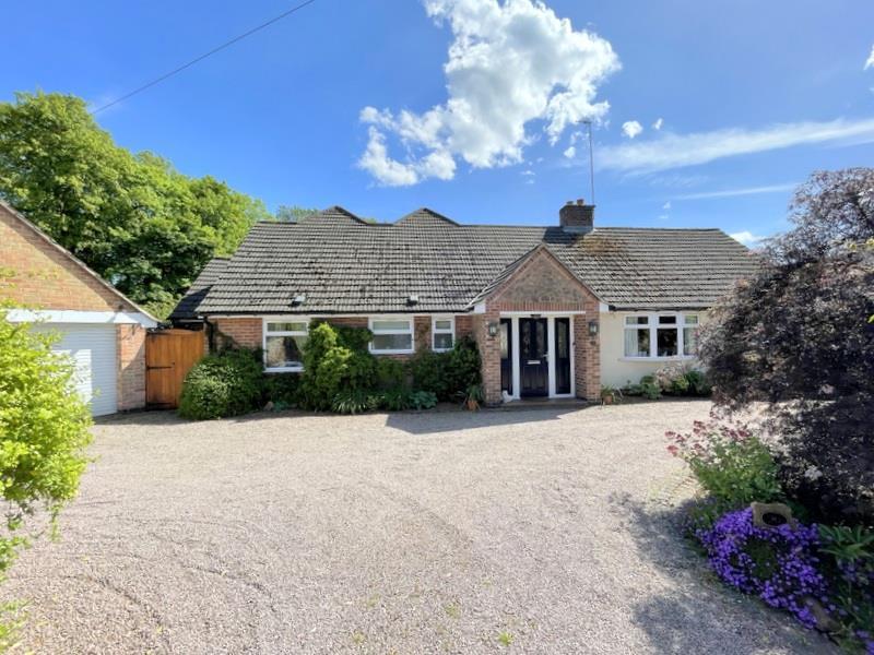 Chaveney Road, Quorn, Loughborough 3 bed detached bungalow £850,000