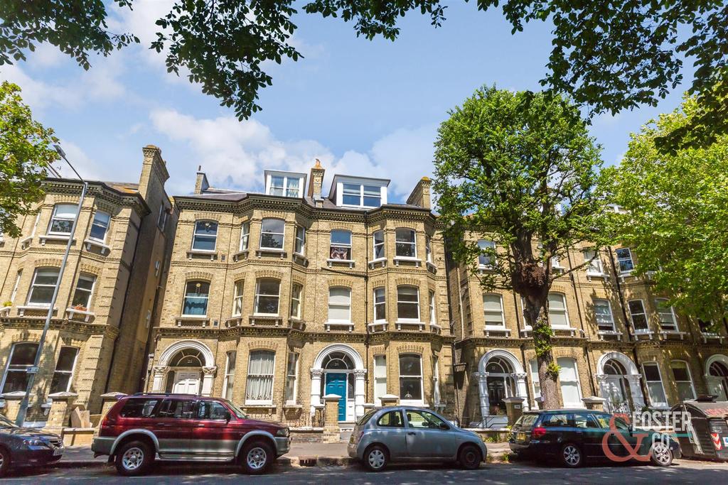 Cromwell Road, Hove 2 bed flat for sale £325,000