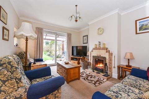 25 Anton Road, Andover, SP10 2EN
