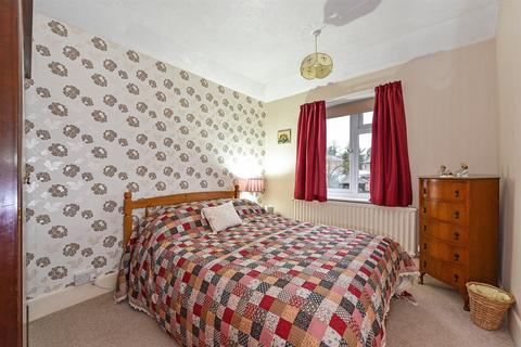 25 Anton Road, Andover, SP10 2EN
