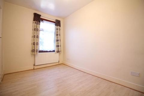 3 bedroom terraced house to rent - Lea Road, Southall