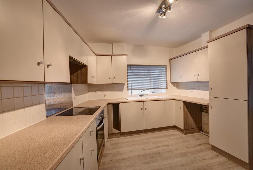 Victoria Road, Padiham, Burnley 3 bed terraced house £150,000