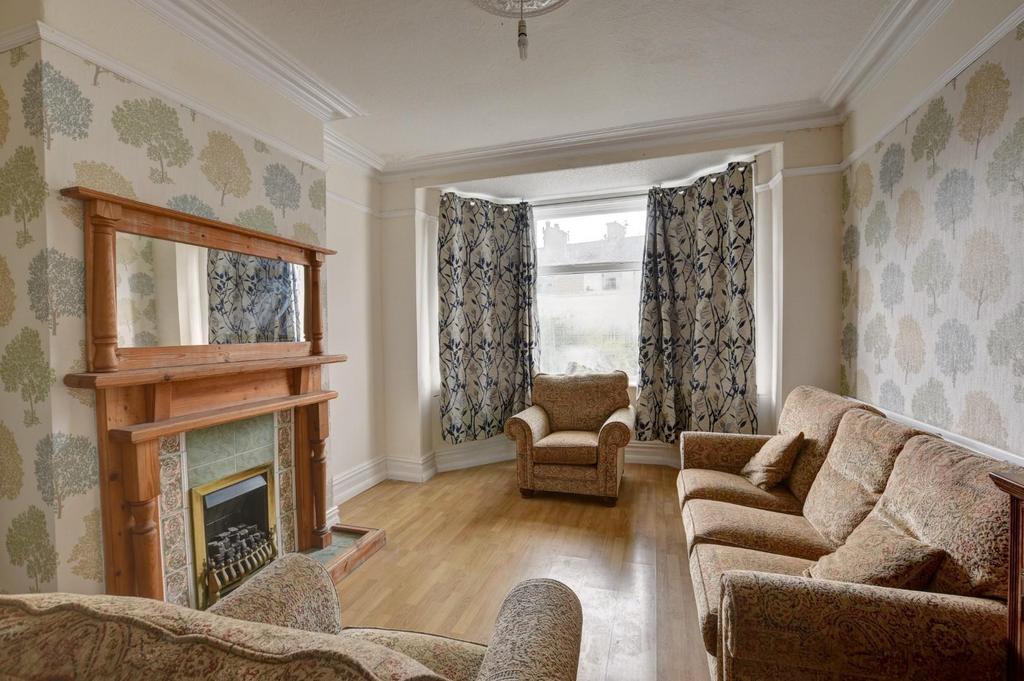 Livingroom.jpg