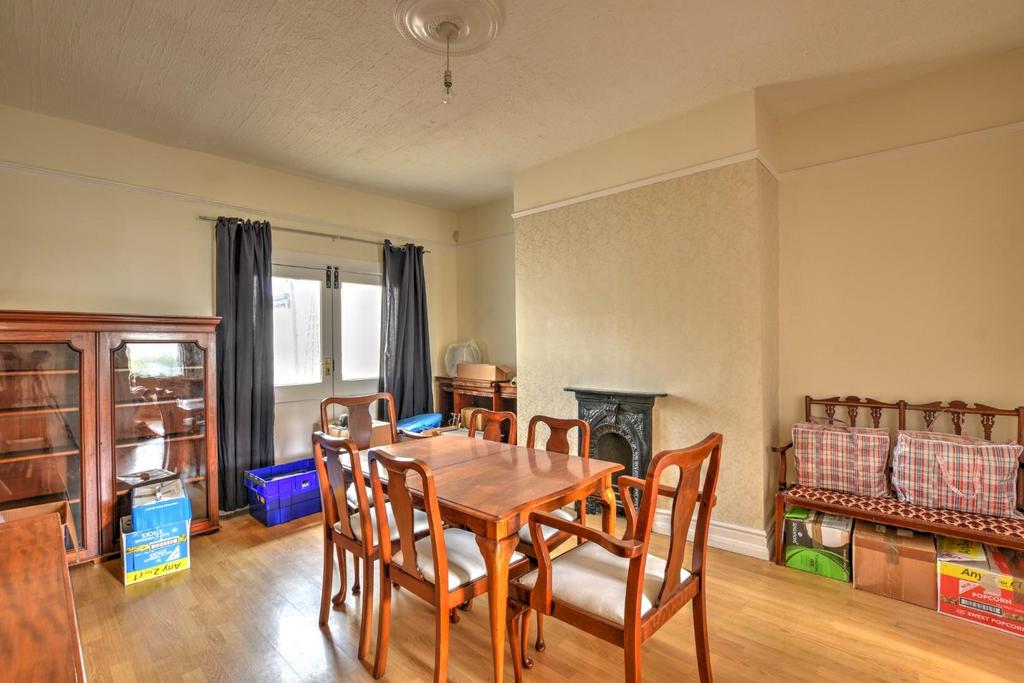 Diningroom2.jpg