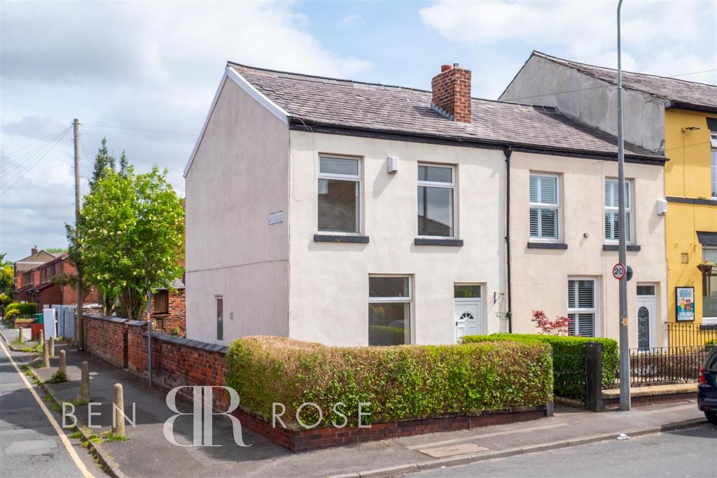 Weldbank Lane, Chorley 3 bed end of terrace house £124,995