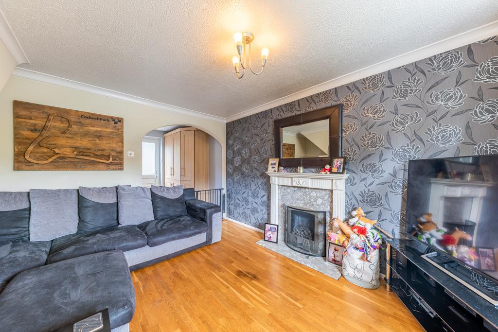 Valley Road, Carlton, Nottingham 2 bed semidetached house £775 pcm