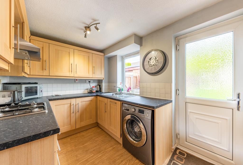 Valley Road, Carlton, Nottingham 2 bed semidetached house £775 pcm