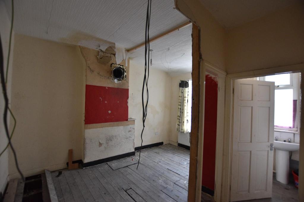 Pritchard Street, Burnley 2 bed end of terrace house £35,000