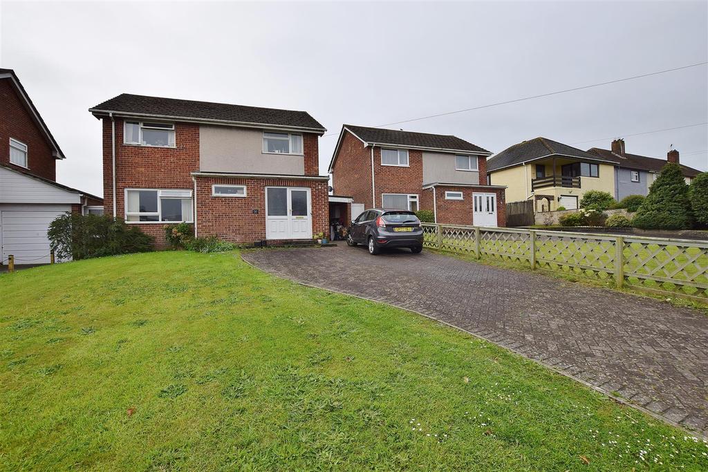Winch Lane, Haverfordwest 4 bed detached house £270,000