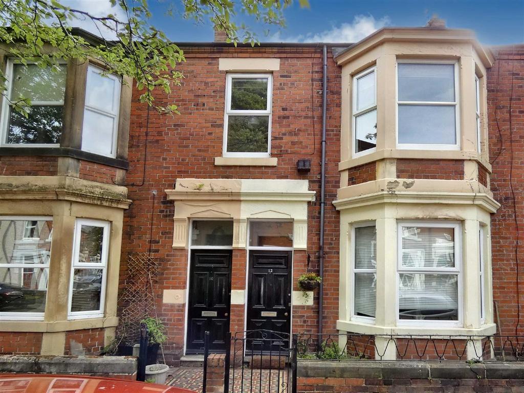 Park Crescent East, North Shields 3 bed apartment £165,000