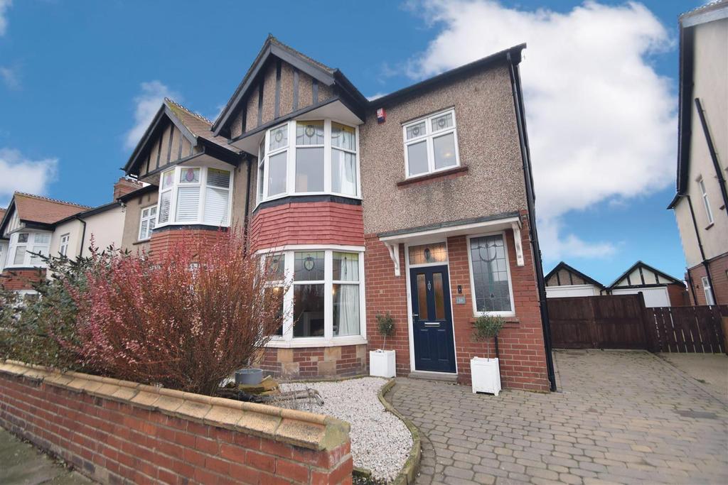 Davison Avenue, Whitley Bay 4 bed semidetached house £569,950