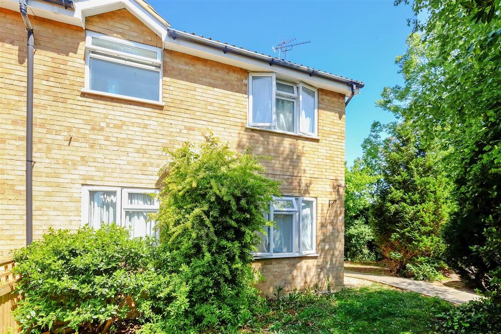 Lavender Close, Chestfield, Whitstable 1 bed semidetached house £250,000