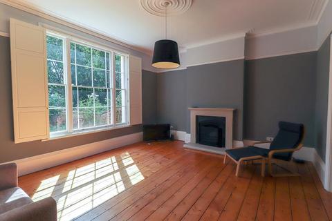 6 bedroom terraced house to rent - Beauchamp Avenue, Leamington Spa