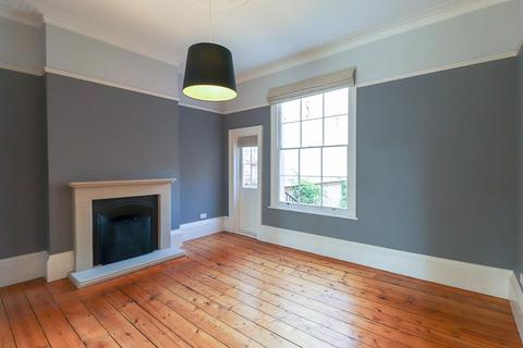 6 bedroom terraced house to rent - Beauchamp Avenue, Leamington Spa