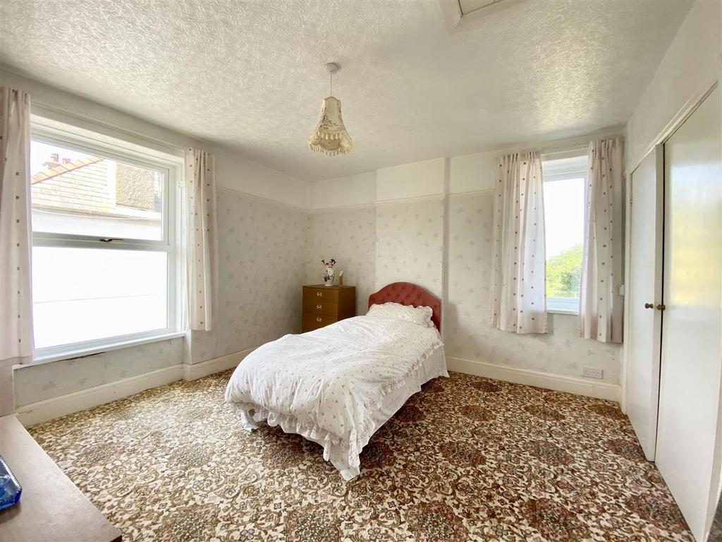 Bedroom 3 (rear)