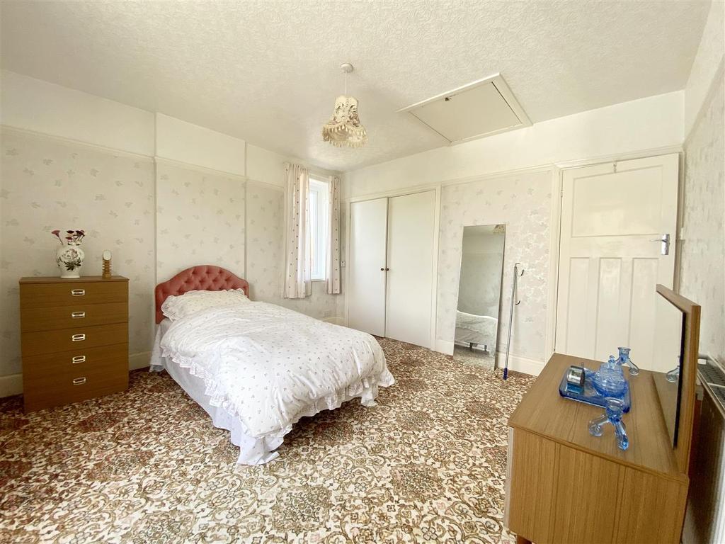 Bedroom 3 (rear)