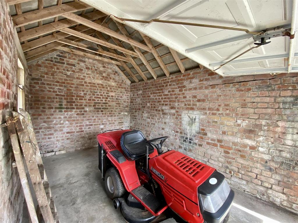 Detached Garage