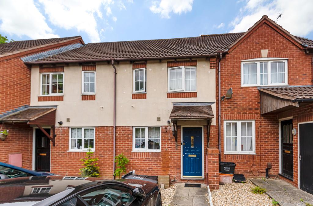 Dales Close, Ash Brake, Swindon... 2 bed terraced house £210,000