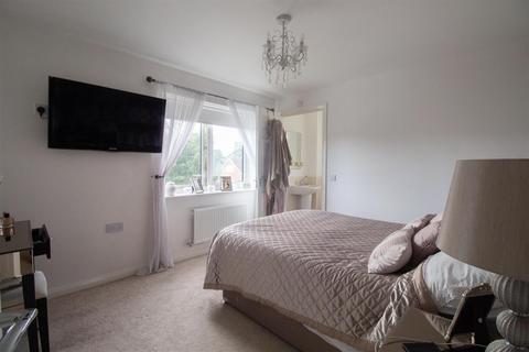 3 bedroom terraced house for sale - Twickenham Close, Hull