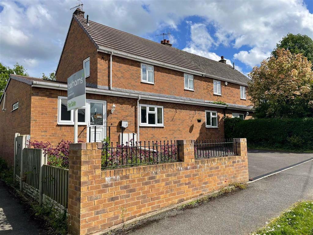 Springfield Road, Barlow, Dronfield, S18 3 bed semidetached house £250,000