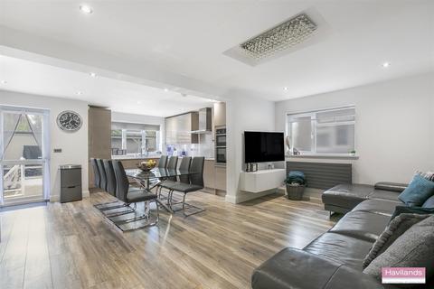 4 bedroom end of terrace house for sale - Carpenter Gardens, Winchmore Hill, N21