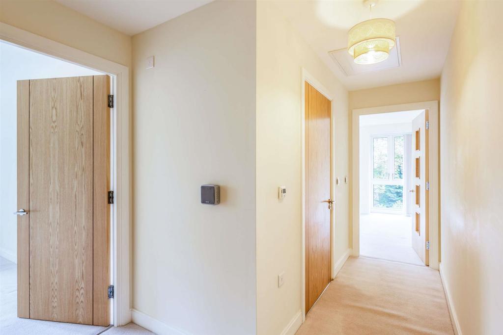 Hallway.jpg