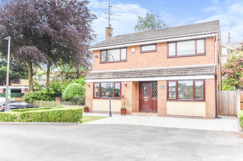 Lakeside, Bury, BL9 4 bed detached house £450,000