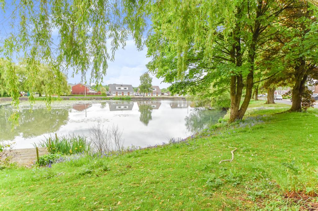 Lakeside, Bury, BL9 4 bed detached house £450,000