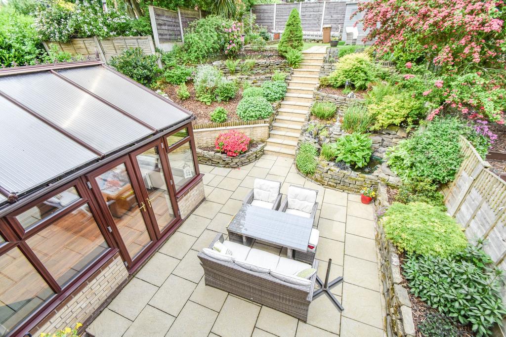 Lakeside, Bury, BL9 4 bed detached house £450,000