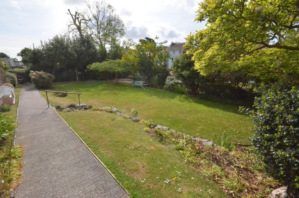 Alexandra Road, Dawlish, EX7 1 bed retirement property £72,000